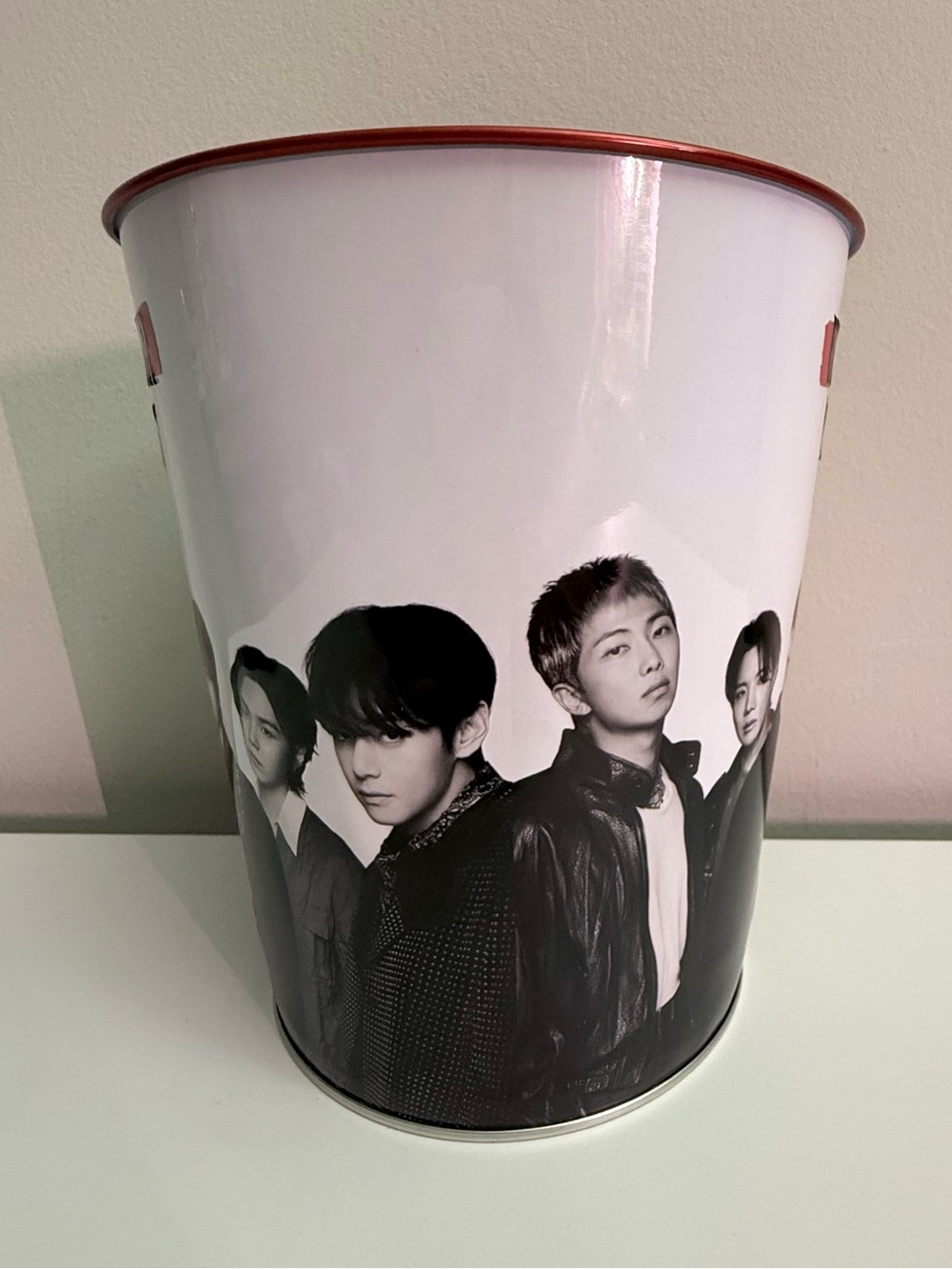Exclusive Collectible Tin BTS World Tour Arirang Live Viewing Popcorn Bucket - Picture 3 of 9